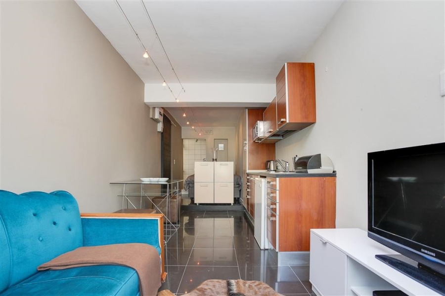 To Let 1 Bedroom Property for Rent in Vredehoek Western Cape